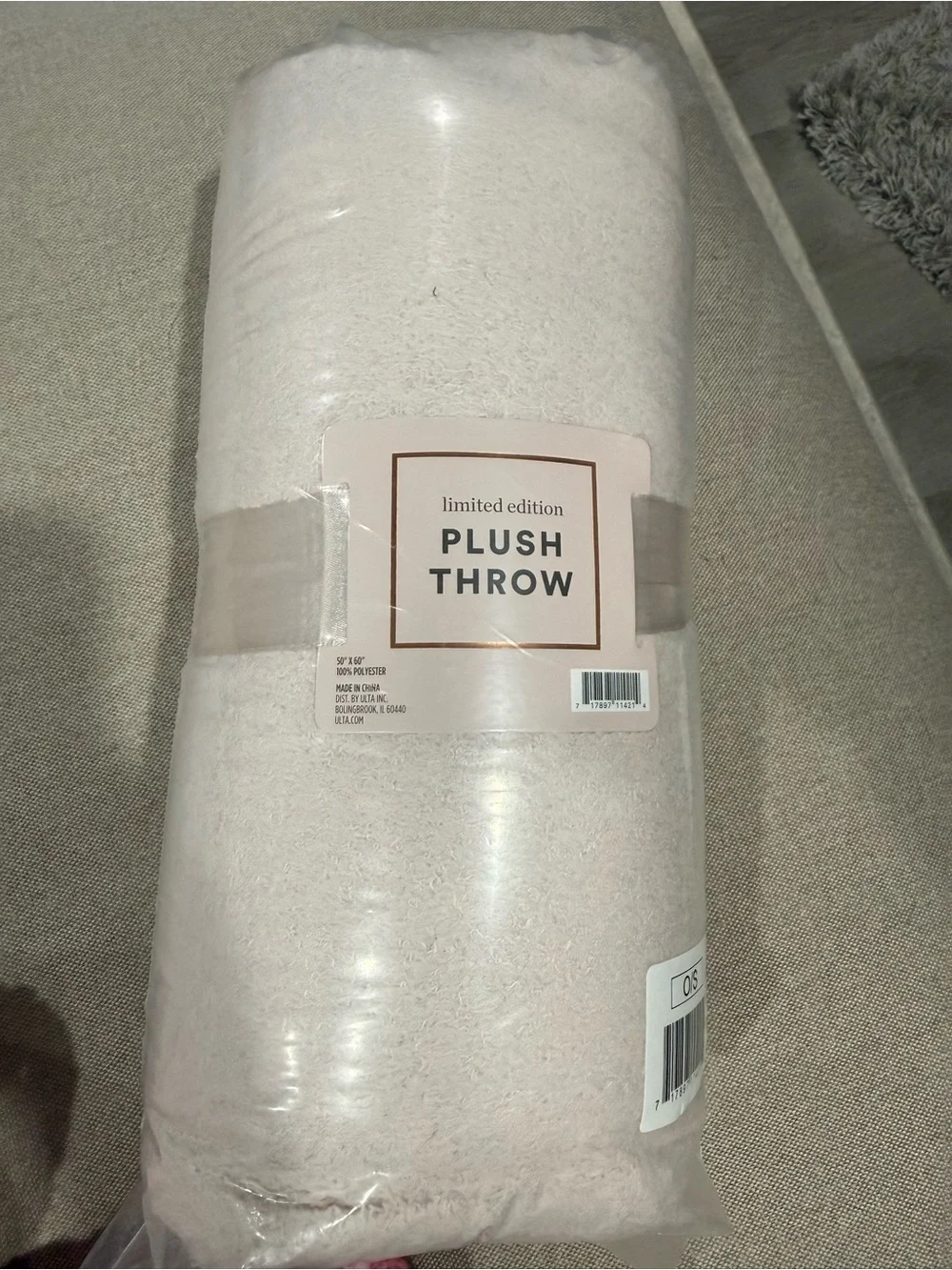 Ulta Beauty Plush Throw - Light Beige/Cream